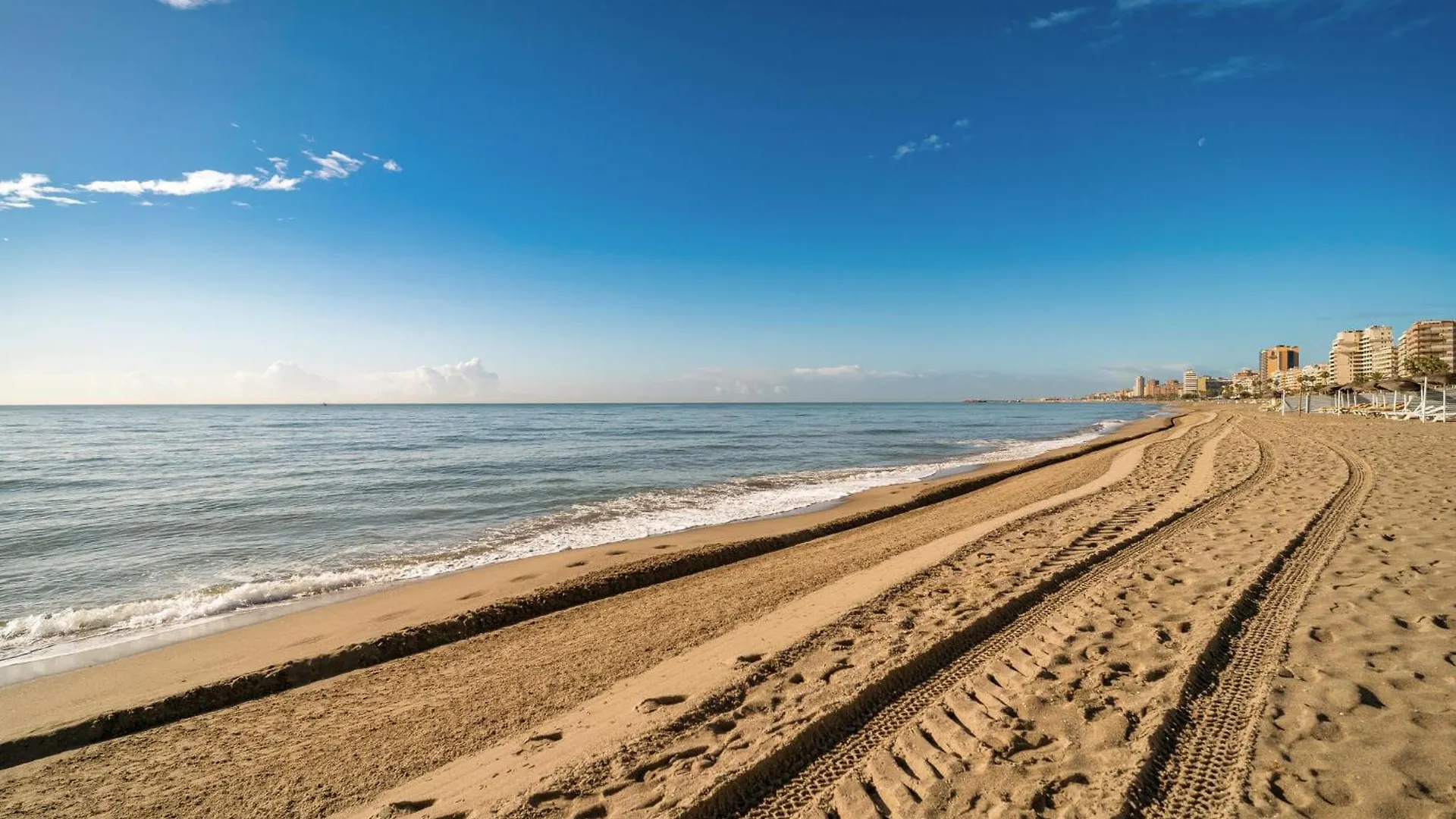 Awesome Apartment In Fuengirola With Kitchen